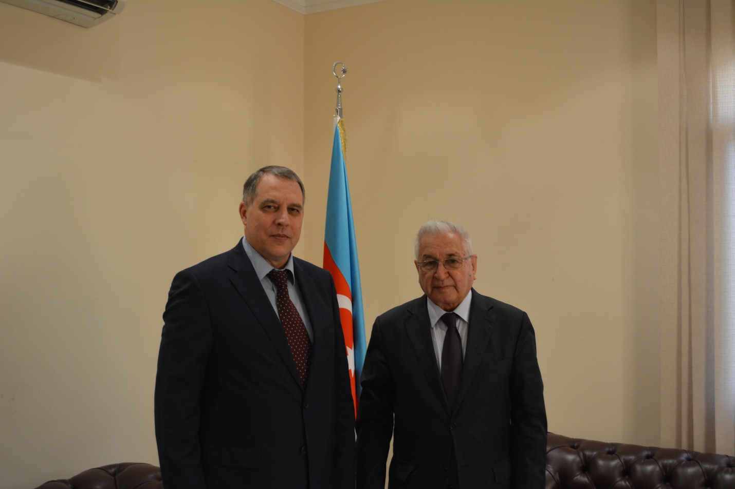 Secretary General visits Ambassador of Azerbaijan to Qatar
